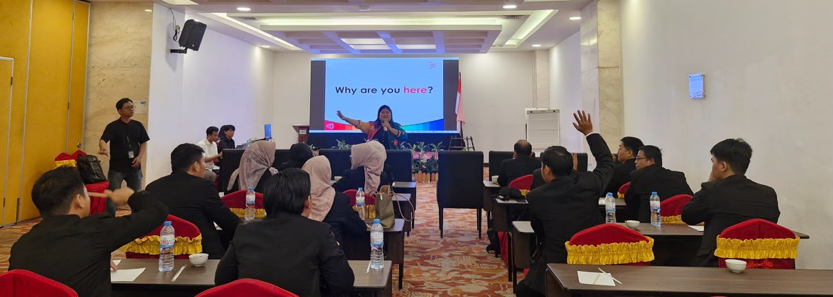 Terus Bekerja Melayani Masyarakat, PLN UID Lampung Perkuat Kompetensi Petugas Command Center