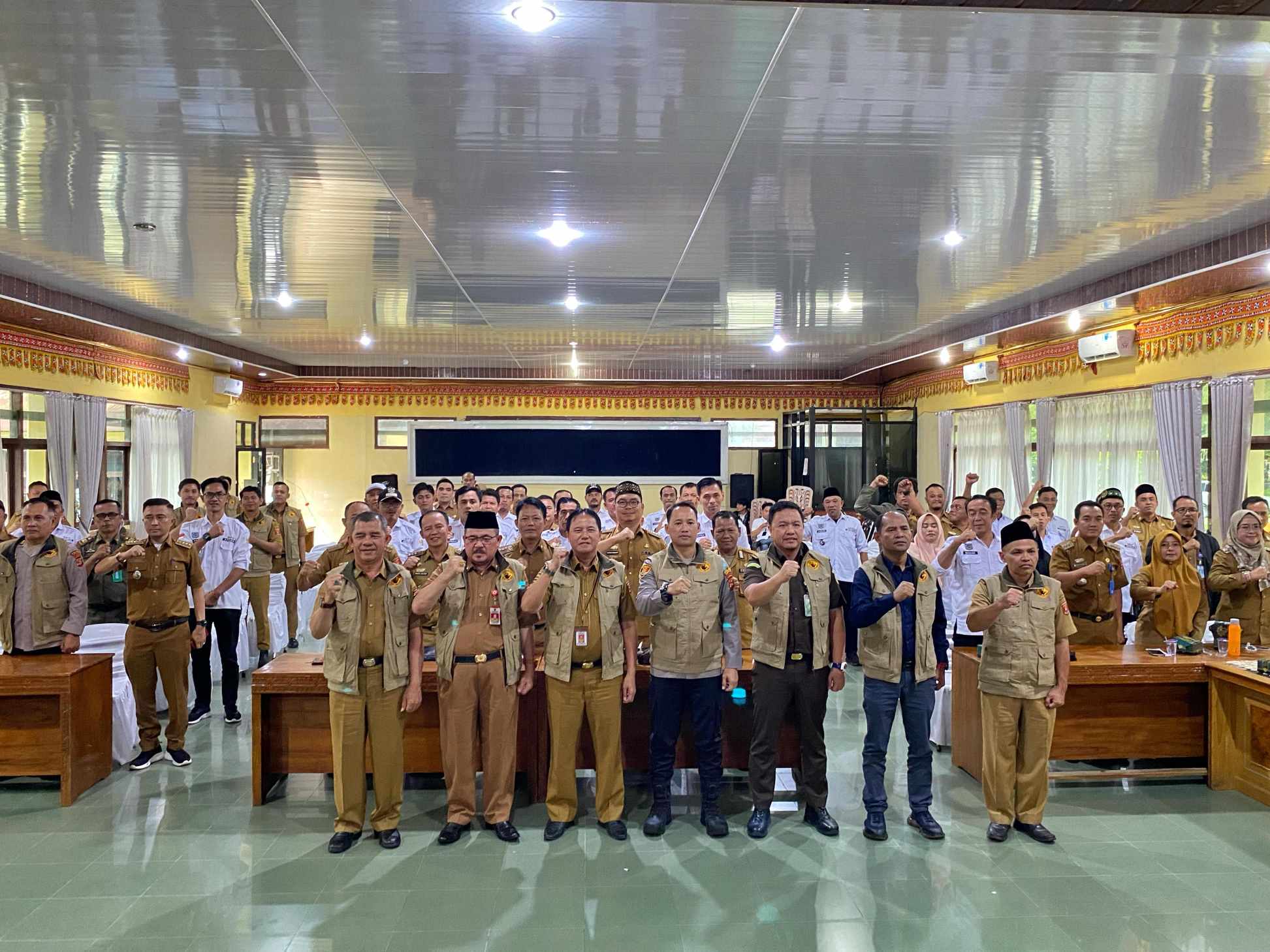 Buka Sosialisasi Saber Pungli, Sekda Lambar Nukman Ingatkan Pegawai Hindari Pungli