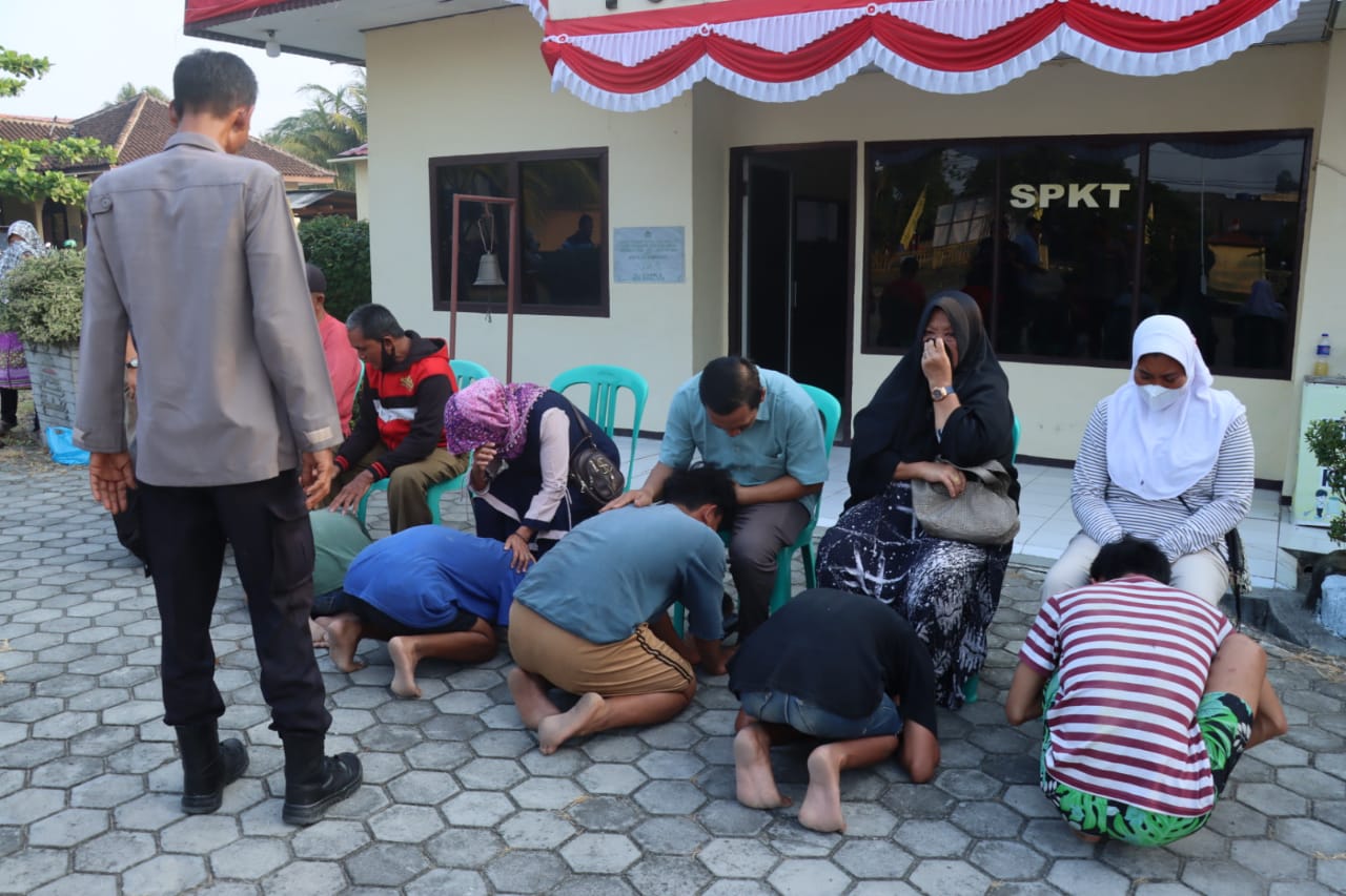 Enam Pelajar Bawa Celurit Hendak Tawuran Diamankan