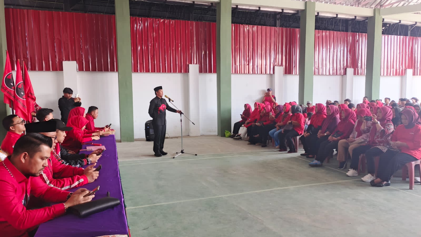 Parosil Apresiasi Loyalitas Kader PDIP Lambar