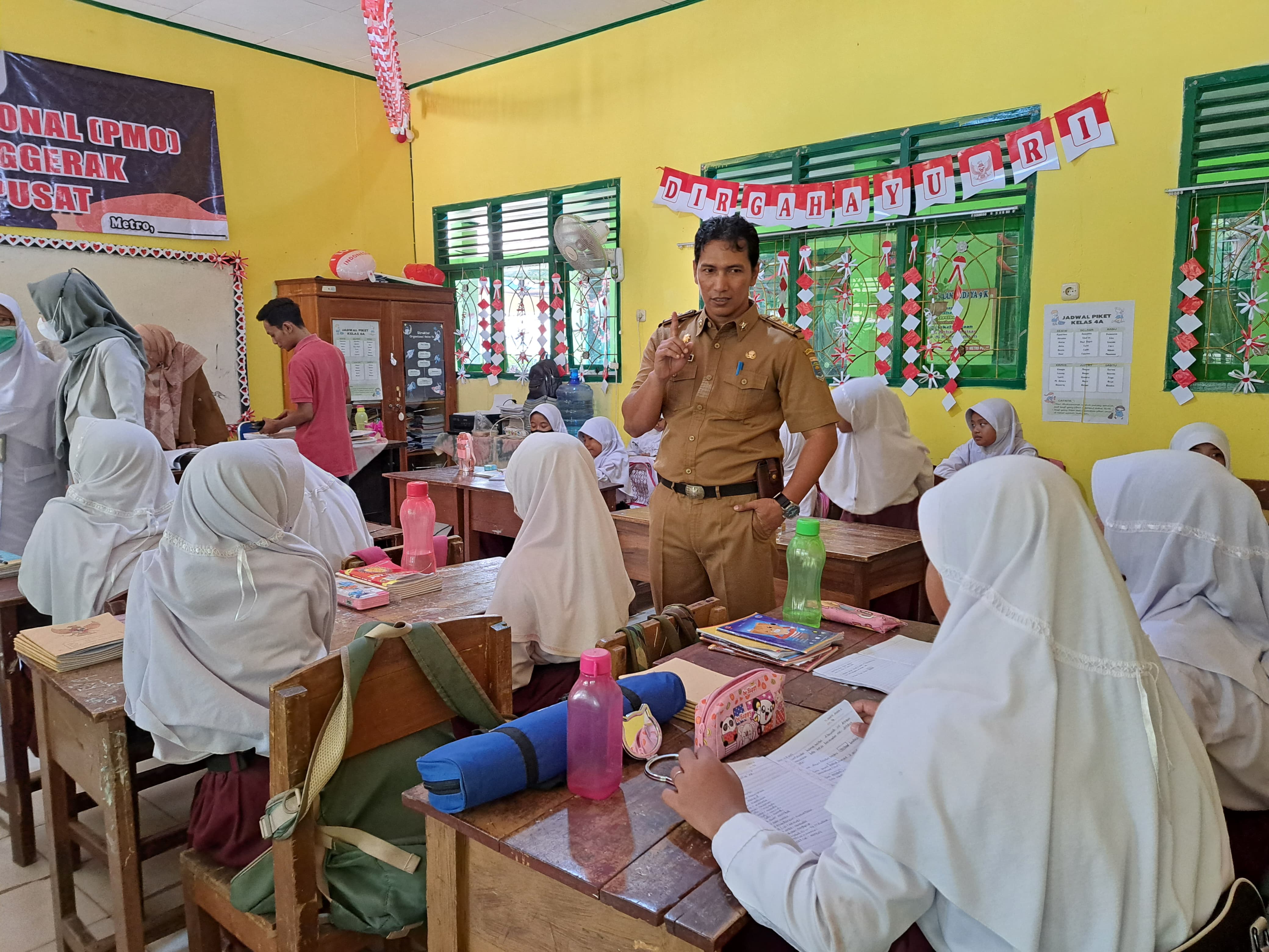 Disdikbud Kota Metro Monev ke Sejumlah Sekolah, Pastikan Pendidikan Inklusi Berjalan Baik