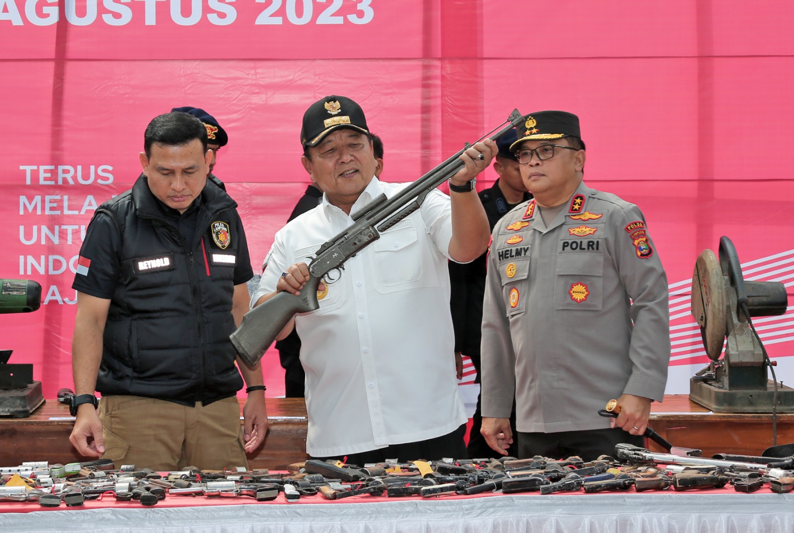 Gubernur Arinal Hadiri Apel Gabungan dan HUT Tekab 308 Presisi