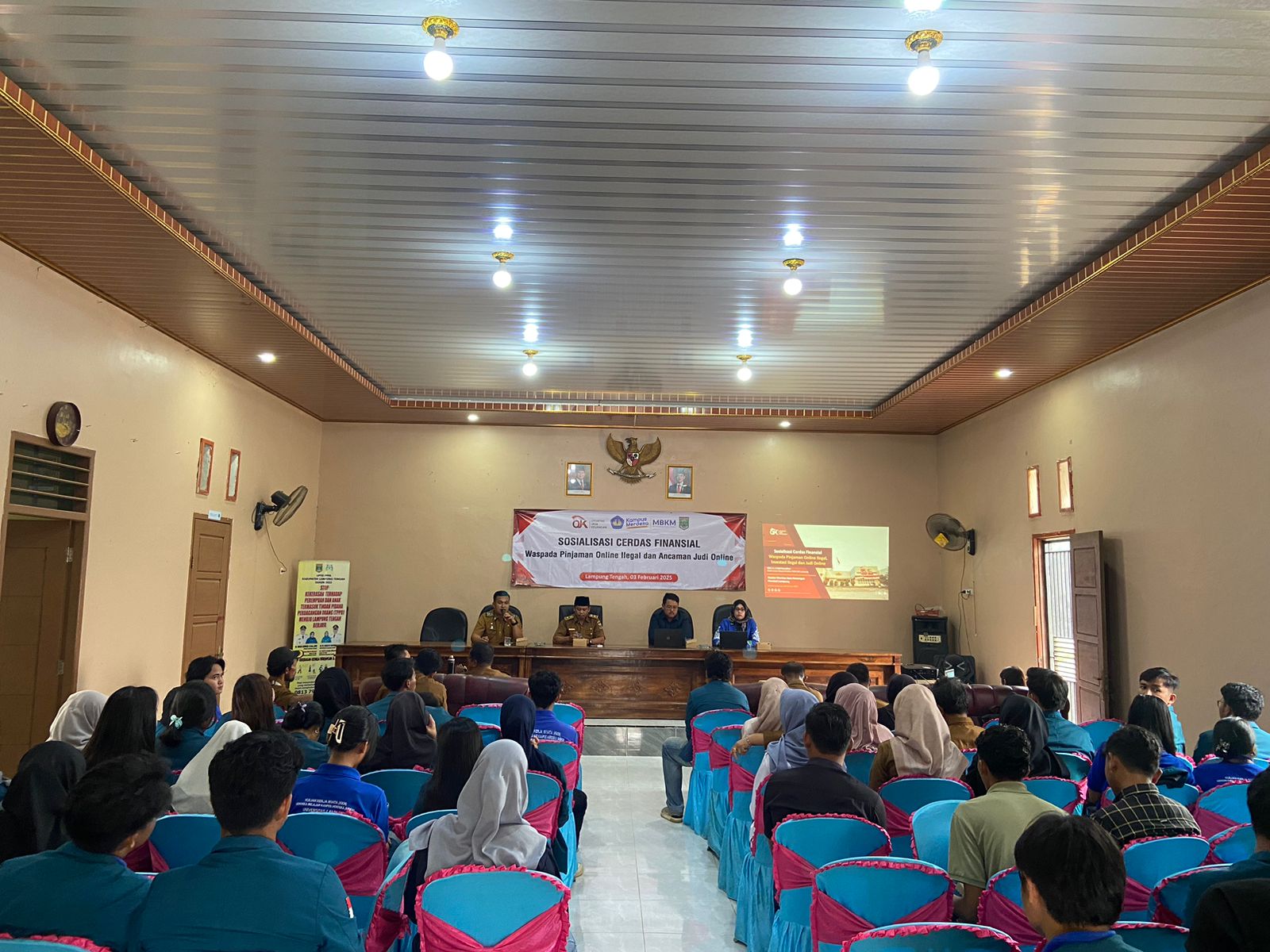 OJK Lakukan Edukasi di Desa Sinar Banten Bersama Mahasiswa KKN Universitas Lampung