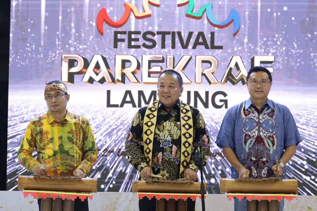 Gubernur Arinal Buka Gelaran Lampung Fashion Show Pada Festival Parekraf Lampung 2024