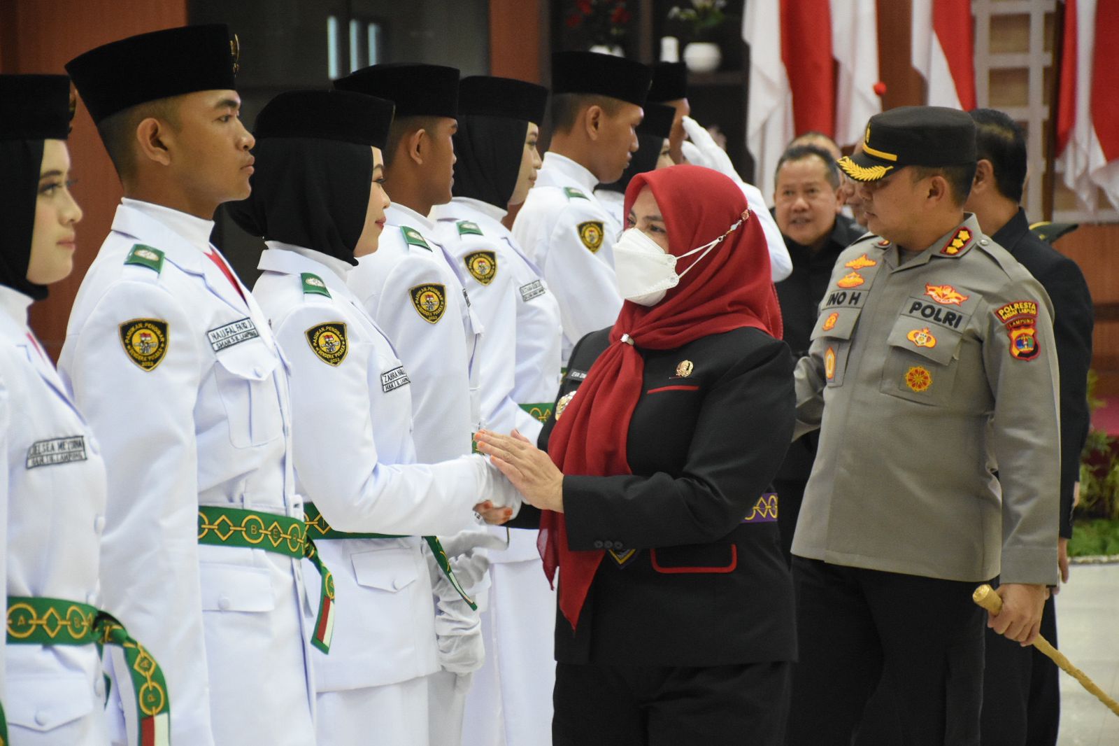 Walikota Eva Kukuhkan 37 Paskibraka Bandar Lampung