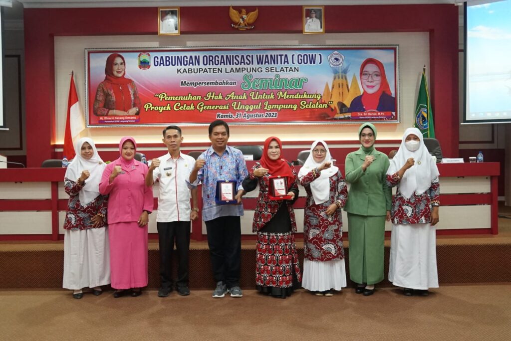 Bunda Winarni Jadi Pemateri Kegiatan Seminar Pemenuhan Hak Anak