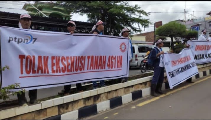 Serikat Pekerja SPPN VII Gelar Aksi di PN Lampung Utara: Batalkan Eksekusi Lahan 461 Ha