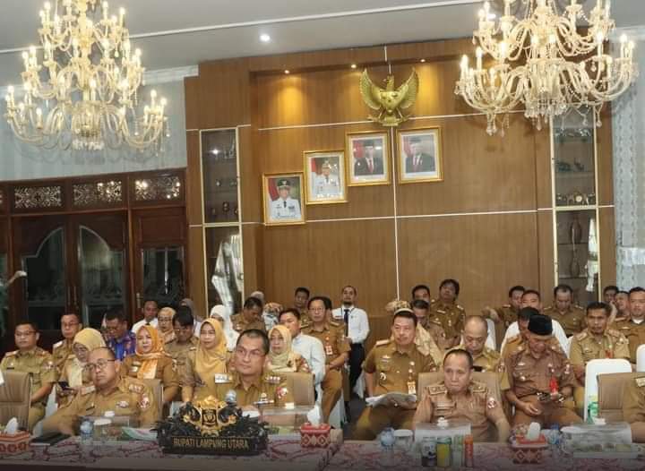 Pj. Bupati Lampung Utara Hadiri Zoom Asistensi dengan Tim Irjen Kemendagri.