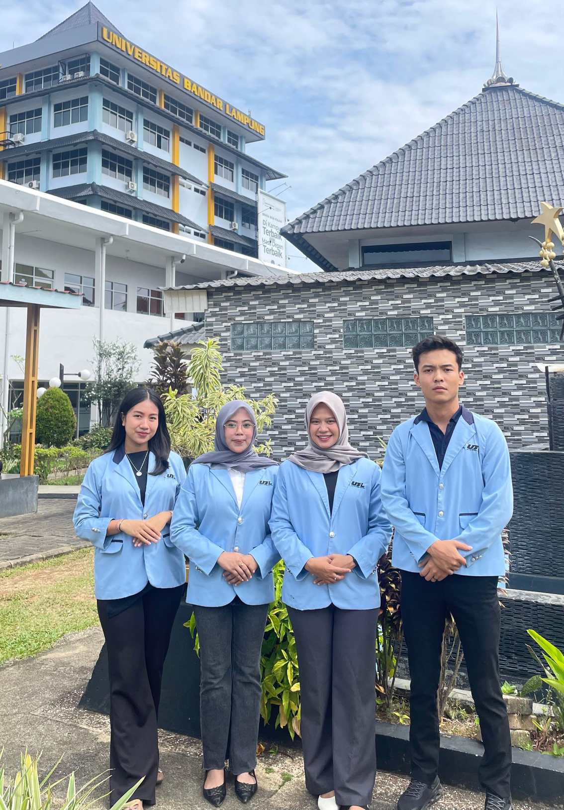 DPR Dianggap Gagal, Tapi Bisakah Benar-Benar Dibubarkan?