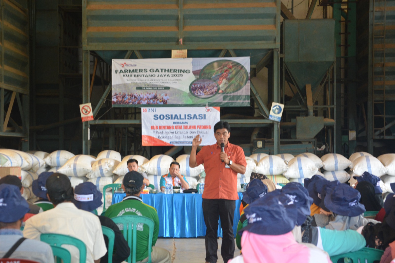 OJK Gandeng BNI Gelar Edukasi Literasi Keuangan Bersama Petani Kopi KUB Bintang Jaya