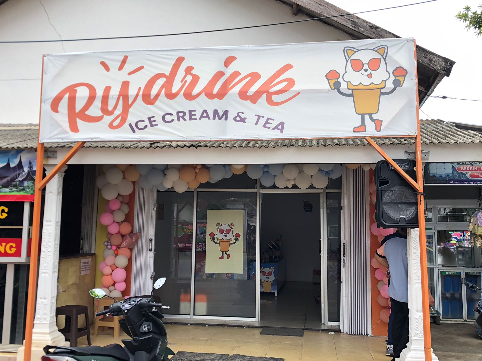Baru Grand Opening, Ada Promo Menarik Di Ry Drink Ice Cream Di Tiuh Tohow.