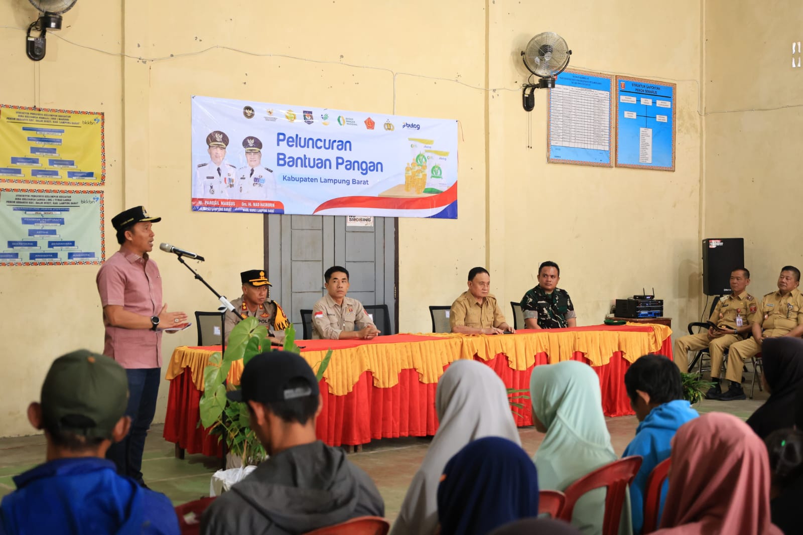 Bupati Lampung Barat Luncurkan Bantuan Pangan Untuk 575 Warga