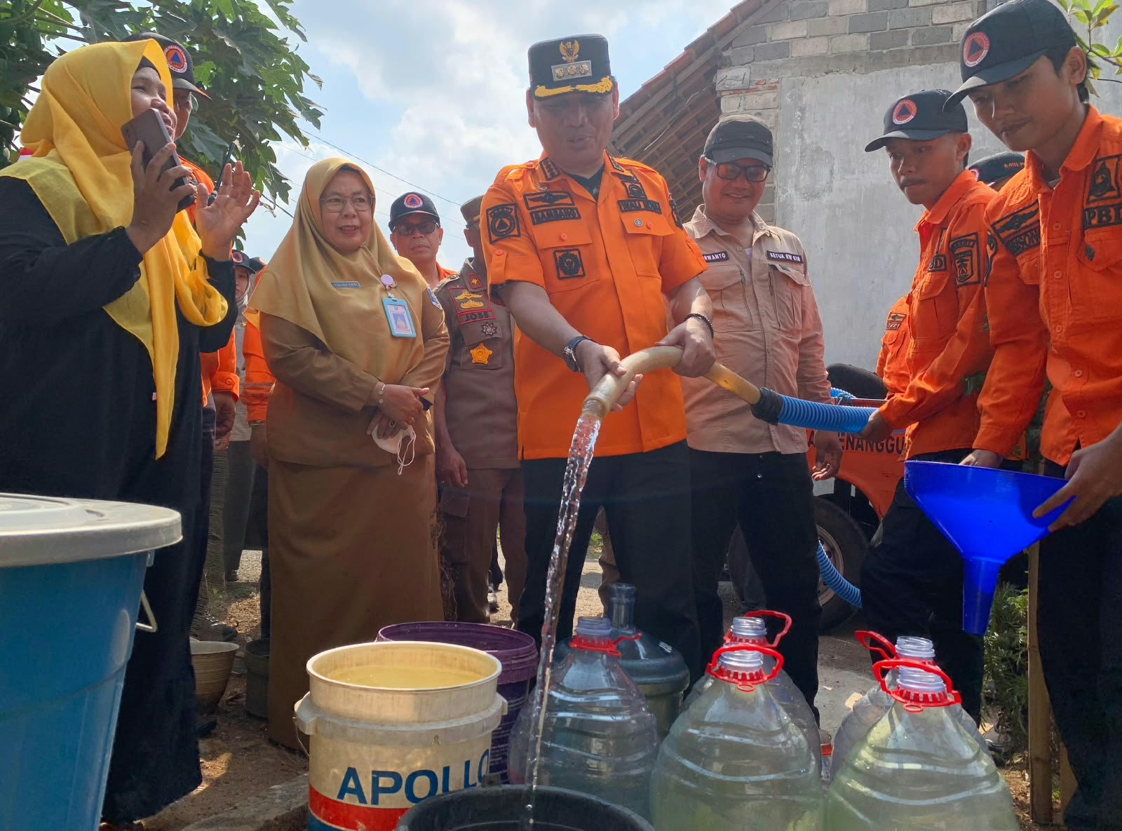 Atasi Dampak El Nino, Wali Kota Metro Pimpin Aksi Bersih Lingkungan dan Dropping Air