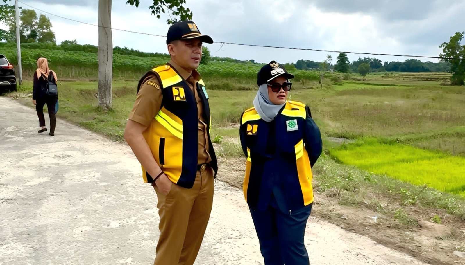 Tanggapi Video Viral Pelajar Seberangi Sungai, Bupati Ela Pastikan Jembatan Merah Putih Segera Dibangun 