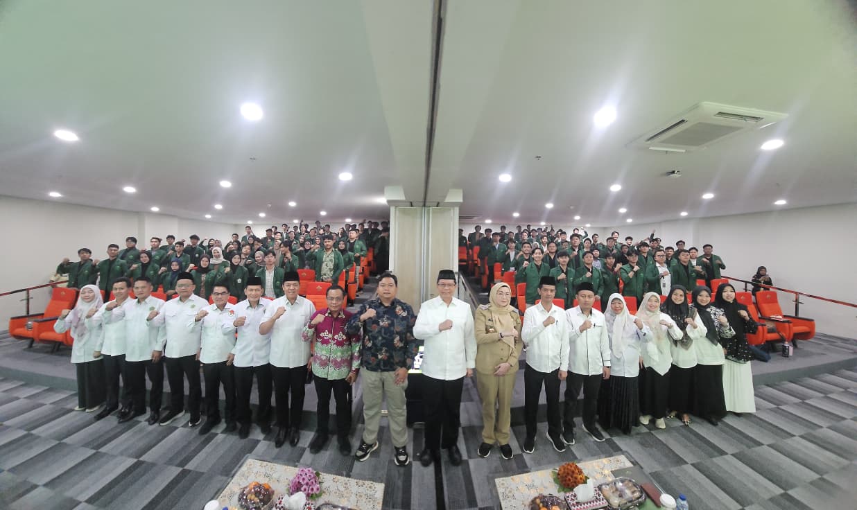 Pembekalan Mahasiswa KKN Transformatif 2026, Rektor:Belajarlah dari Masyarakat