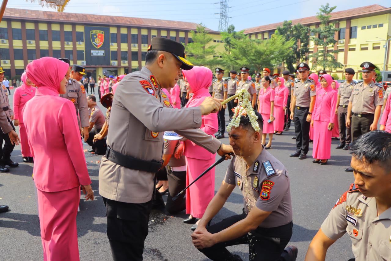 118 Personel Naik Pangkat Setingkat Lebih Tinggi, Kapolda Lampung: Harus Disyukuri dan Dijaga