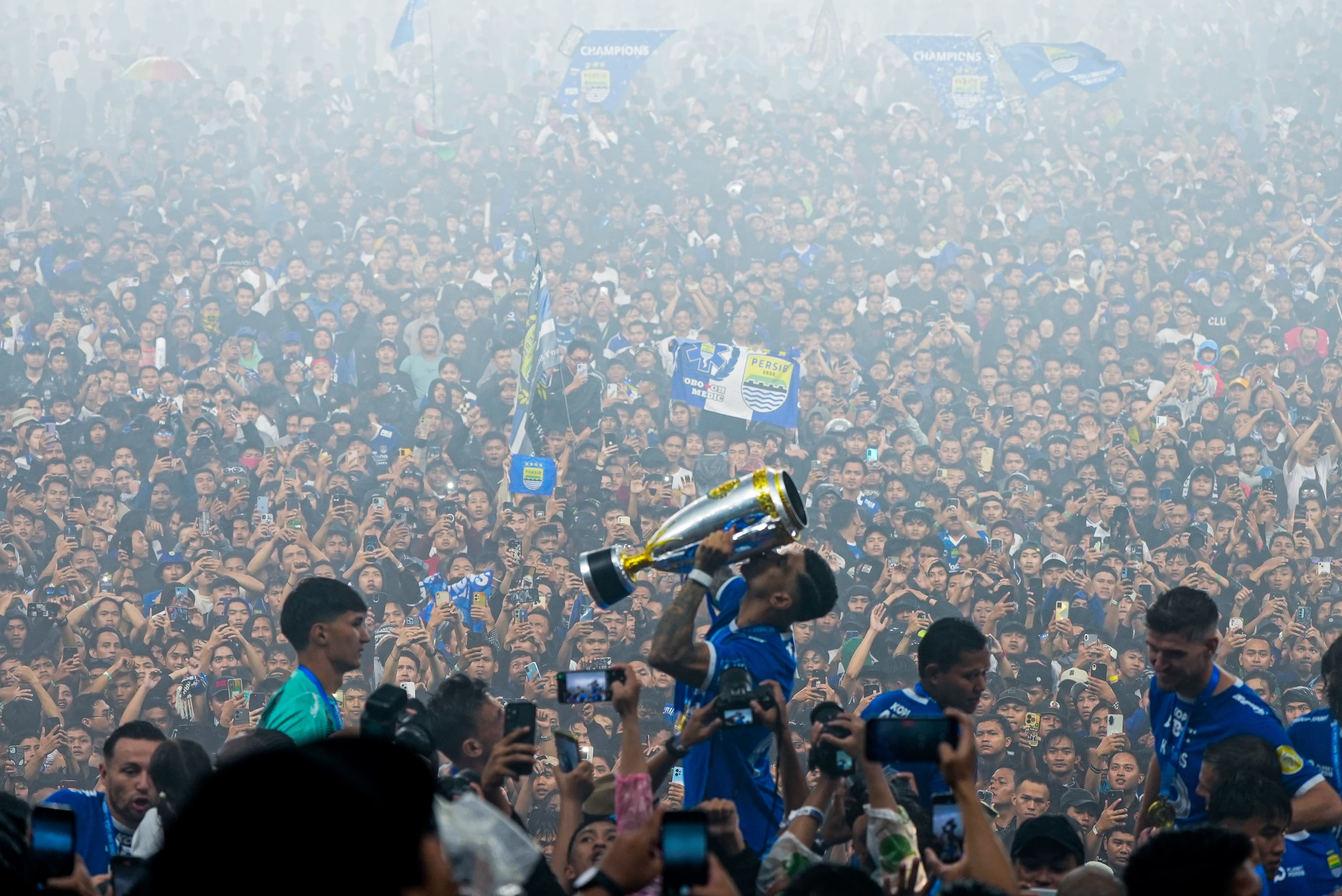 BRI Liga 1 2024/2025 Ditutup Dengan Sukses, BRI Buktikan Sepak Bola Sebagai Sarana Sinergi Pemberdayaan Olahra