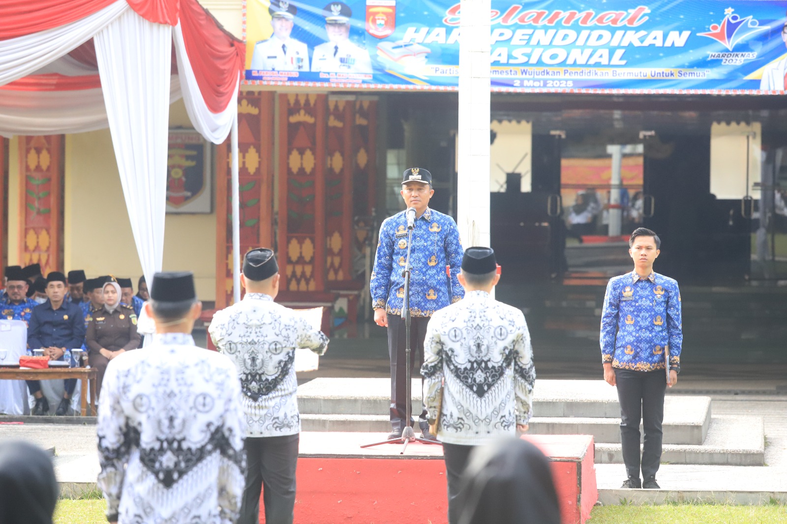 Di Upacara Hardiknas, Parosil Beri Sanksi Lima Kepsek Indisipliner