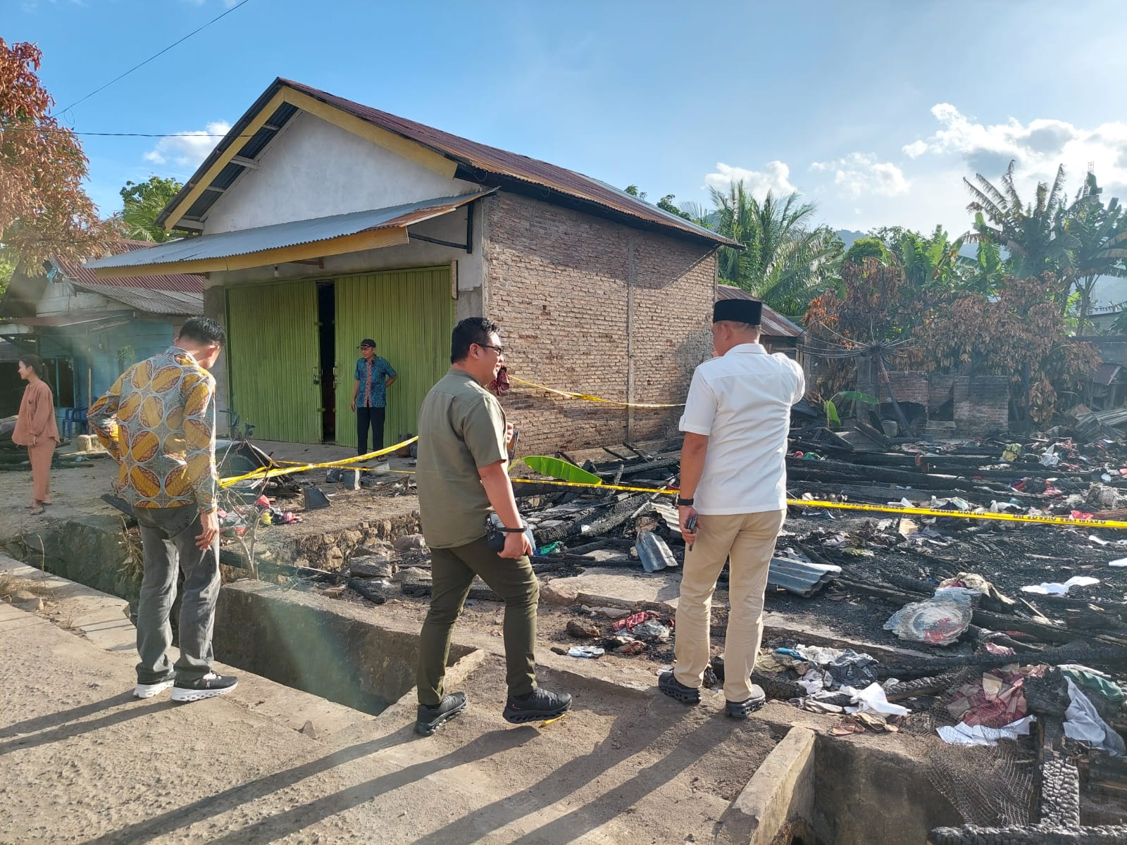 Fraksi Gerindra DPRD Tanggamus Berikan Bantuan Untuk Korban Kebakaran di Semaka 