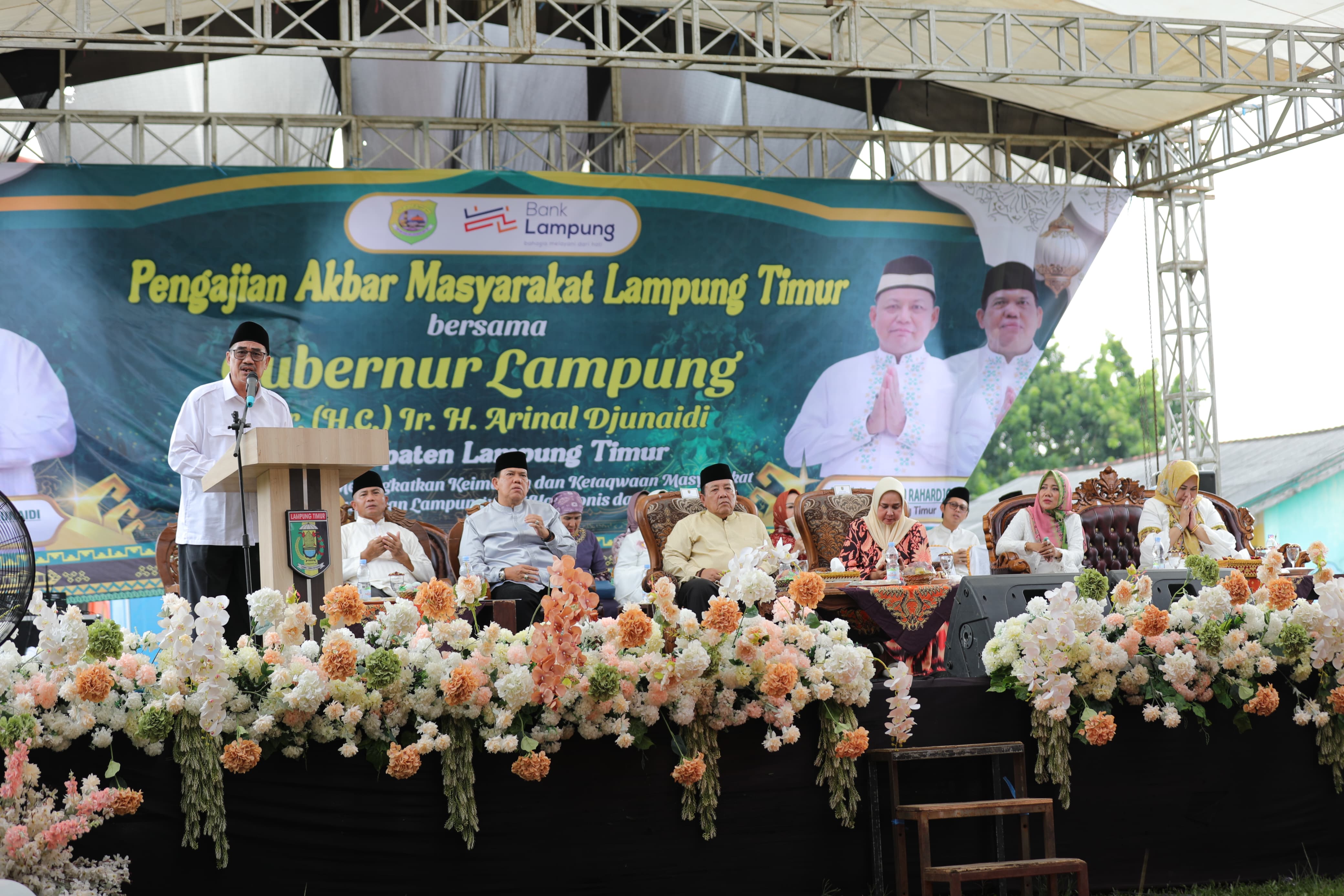 Gubernur Arinal Hadiri Pengajian Akbar di Lapangan Merdeka Lampung Timur