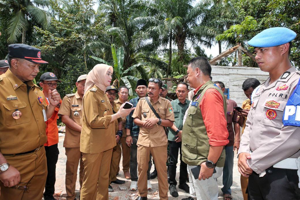 Wagub Lampung Jihan, Tinjau Lokasi Terdampak Gempa di Tanggamus dan Serahkan Bantuan 