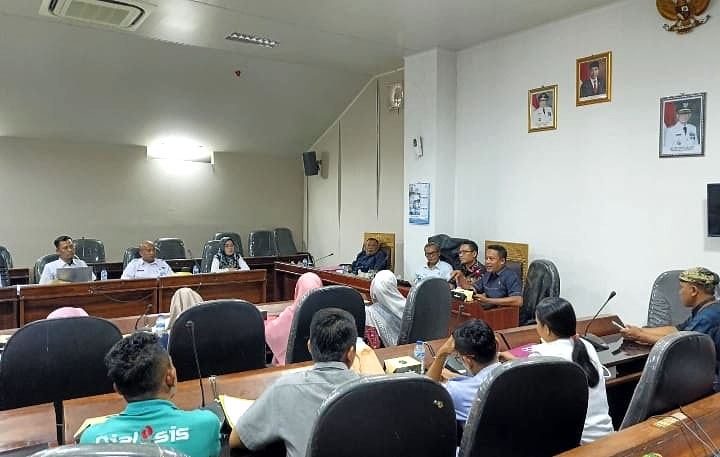Tenaga Honoorer Tak Lolos Seleksi Administratif Curhat ke DPRD Pringsewu