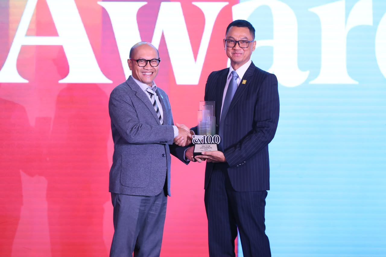 Transformasi Berorientasi Pelanggan, PLN Raih Sector Champion dan Runner Up BUMN Layanan Terbaik