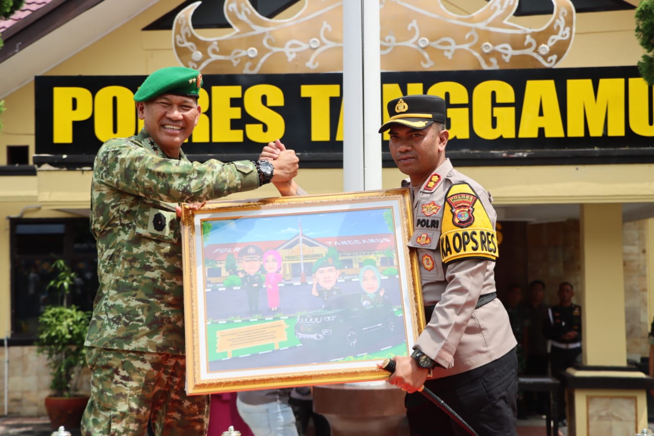 Pererat Sinergitas, Pangdam XXI/Radin Inten Mayjen TNI Kristomei Sianturi Sambangi Polres Tanggamus