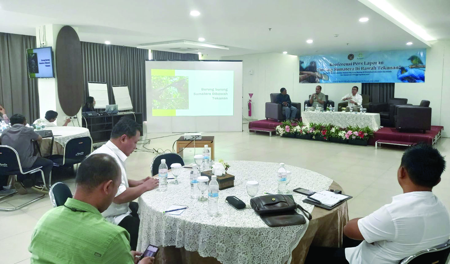 Ratusan Ribu Burung Liar Sumatera Diperdagangkan Ilegal Menuju Pasar Burung di Jawa