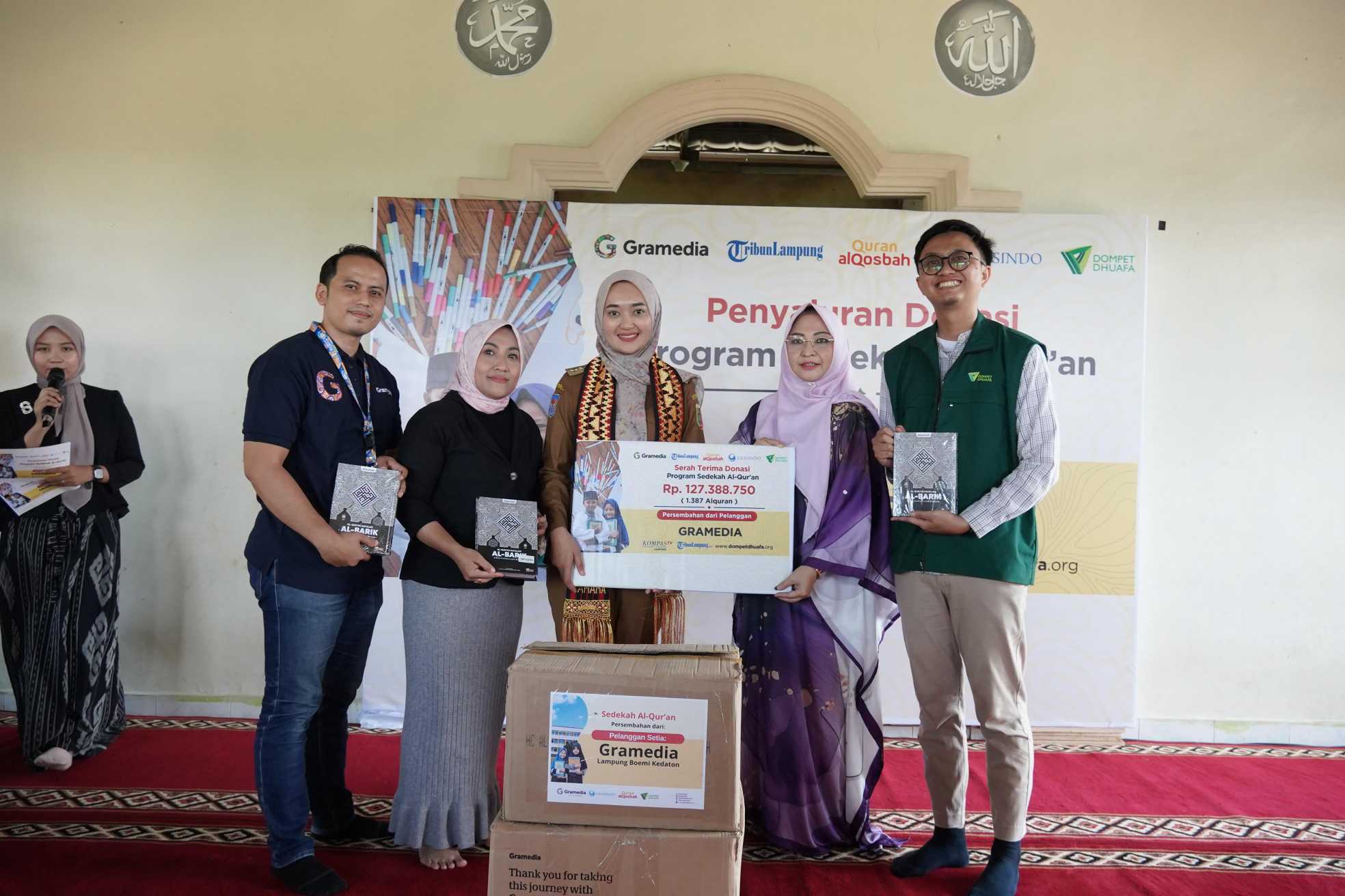 Pemprov Lampung Apresiasi Kolaborasi Amal, Ribuan Mushaf Al-Quran Disalurkan untuk Umat