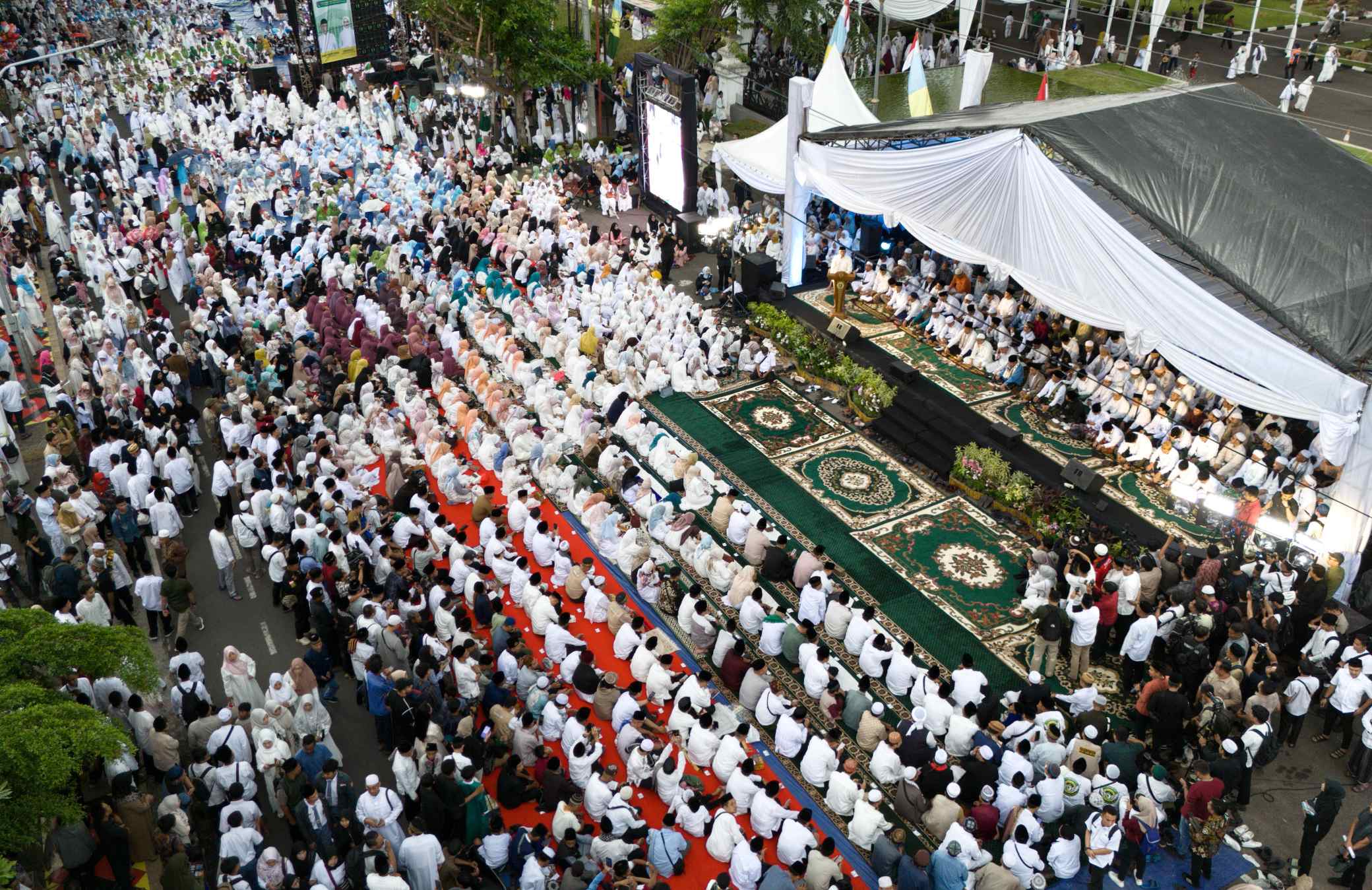 Peringati HUT Ke 61 Lampung dan Nuzulul Qur'an, Pemprov Gelar Doa dan Shalawat Dengan Peserta 10 Ribu Orang 