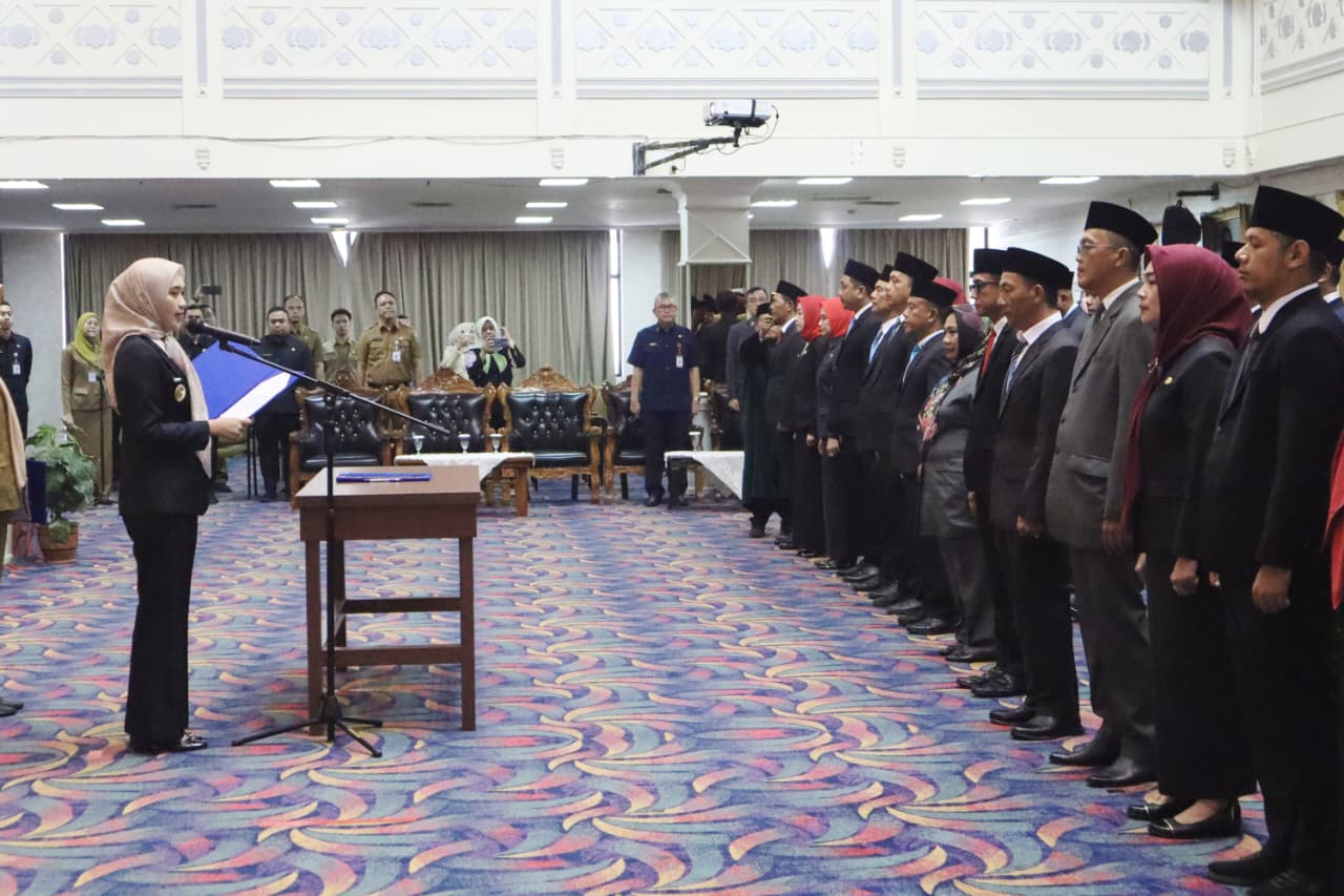 Lantik Pejabat Eselon III dan IV, Wagub Jihan Tekankan Adaptasi Cepat, Loyalitas, dan Empati