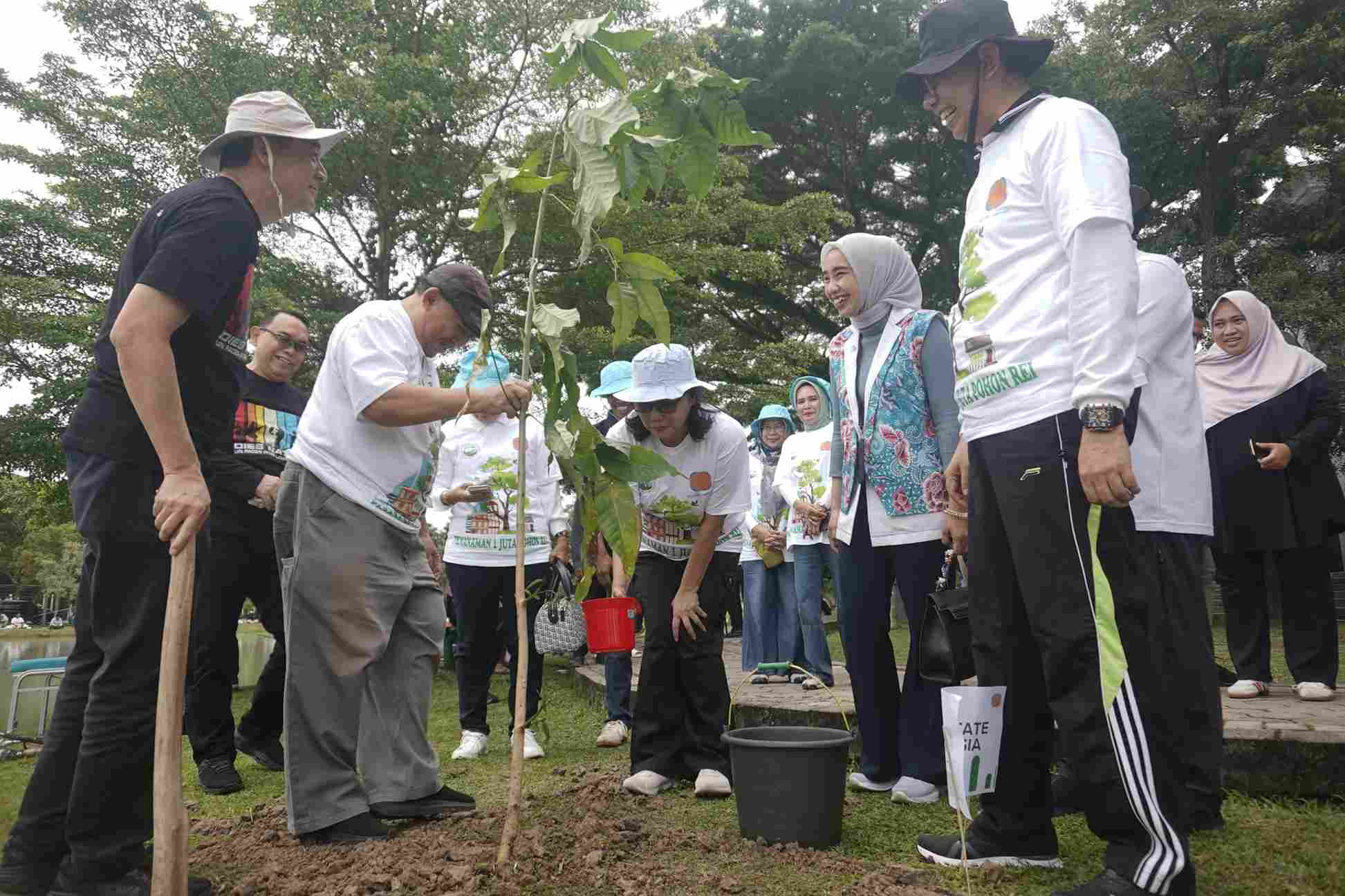 Fun Fishing dan Penanaman Pohon Warnai Dies Natalis ke-57 UIN RIL dan HAB Kemenag ke-80