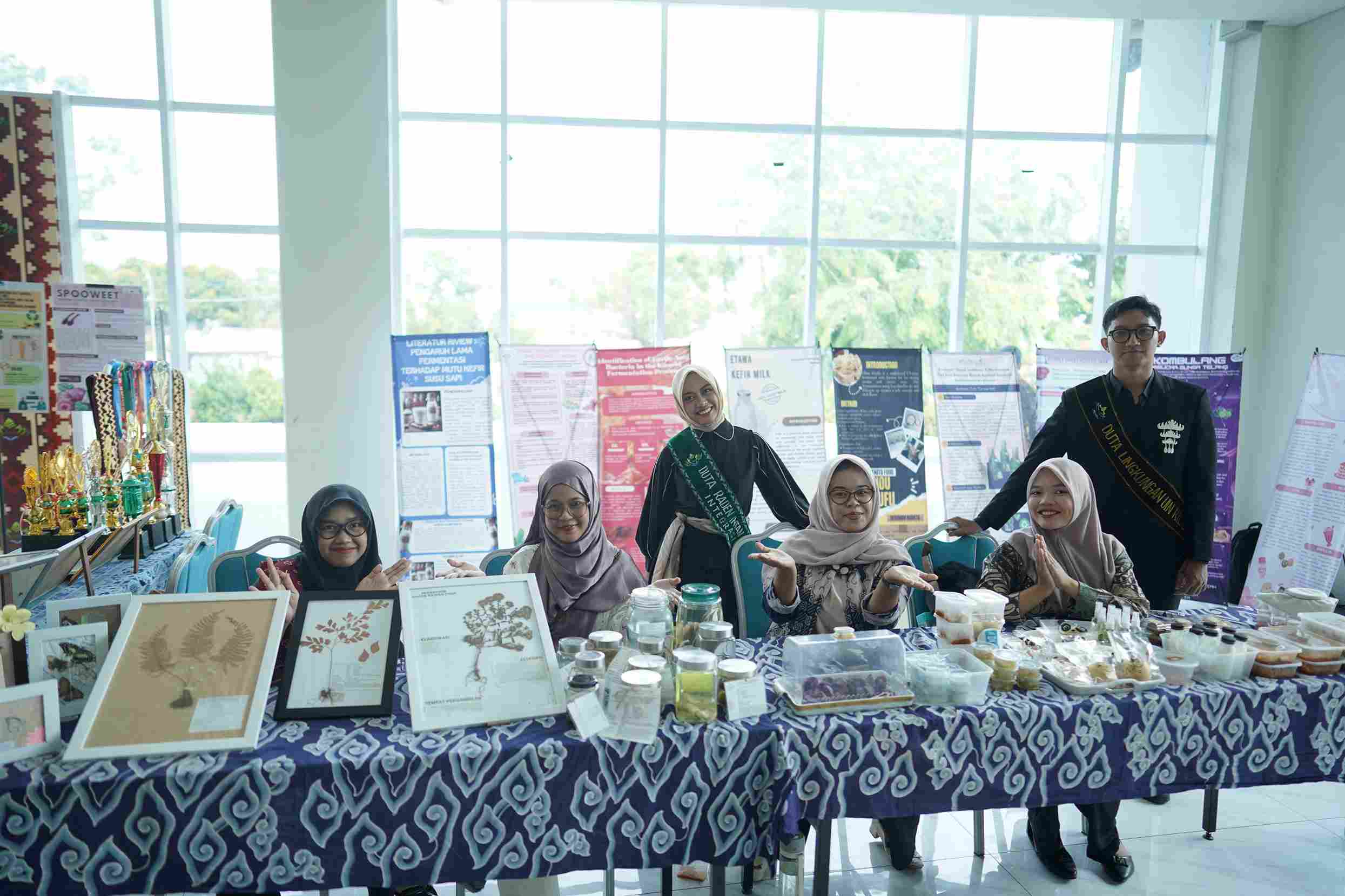 Mahasiswa Saintek UIN RIL Tunjukkan Inovasi dalam Academic Expo IC-HaSTI