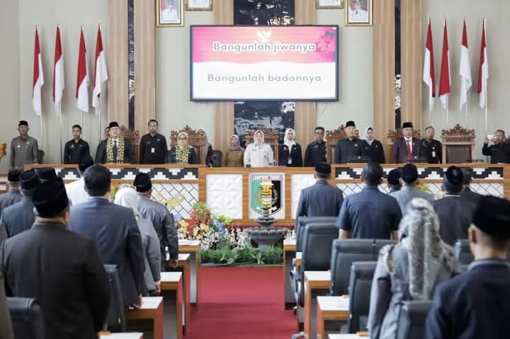 Rapat Paripurna DPRD Lamtim, Bupati Ela Sampaikan Komitmennya Untuk Pembangunan Lamtim