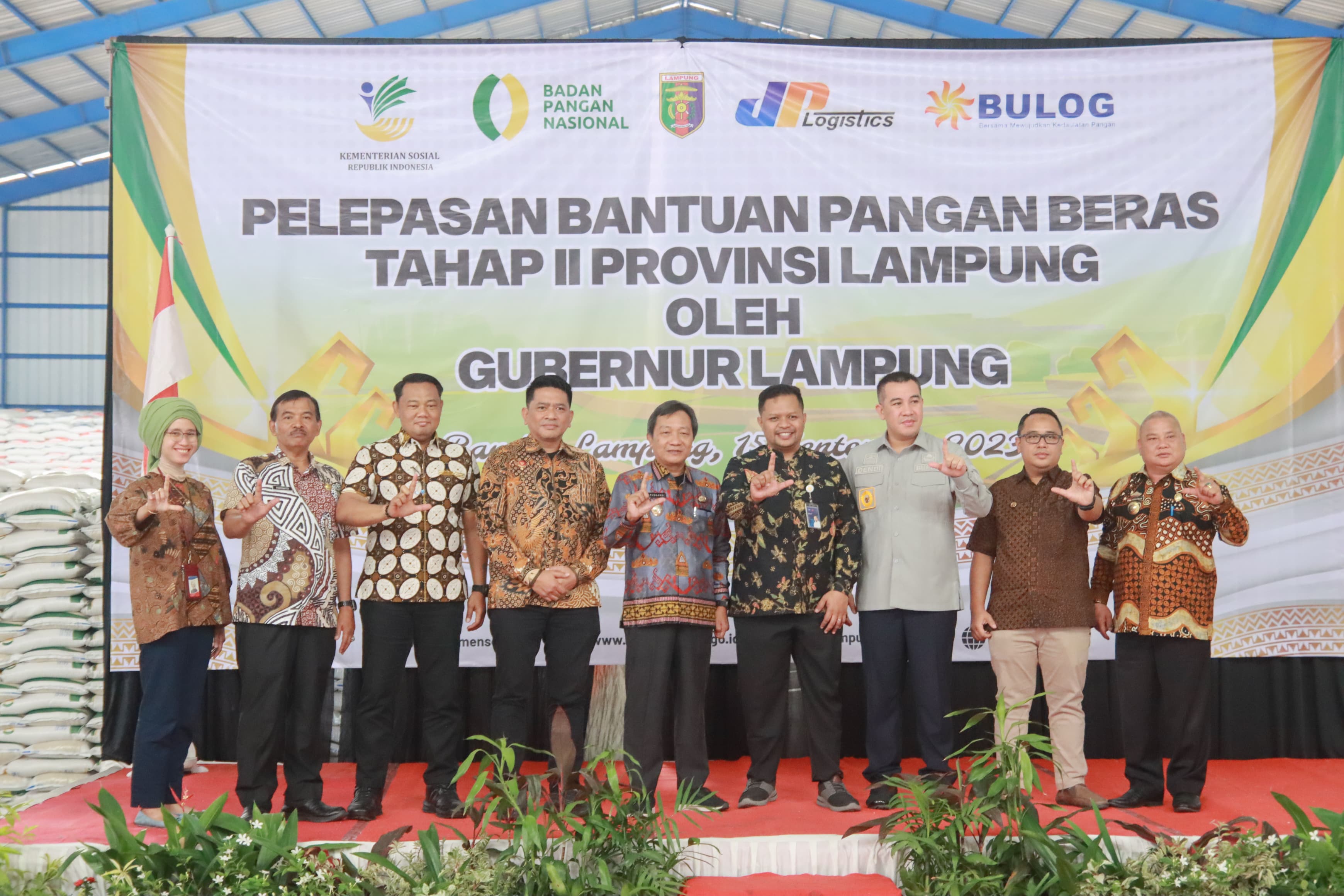 Pemprov Lampung Bersama Bulog Lakukan Pelepasan Bantuan Pangan Beras Tahap II di Provinsi Lampung