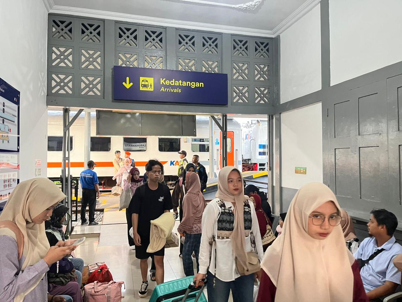 Tiket Kereta Api Libur Idul Adha Sudah Habis Terjual