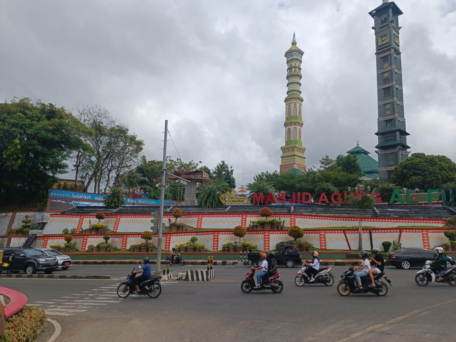 Pembangunan JPO Penghubung Pemkot Bandar Lampung dan Masjid Agung Al-Furqon Dikebut 