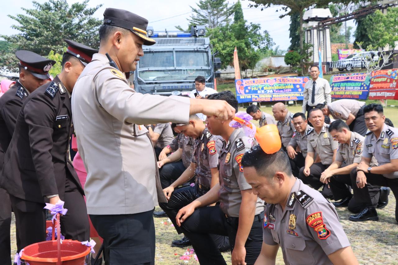 Hari Bhayangkara, 39 Personel Polres Lampung Utara Naik Pangkat