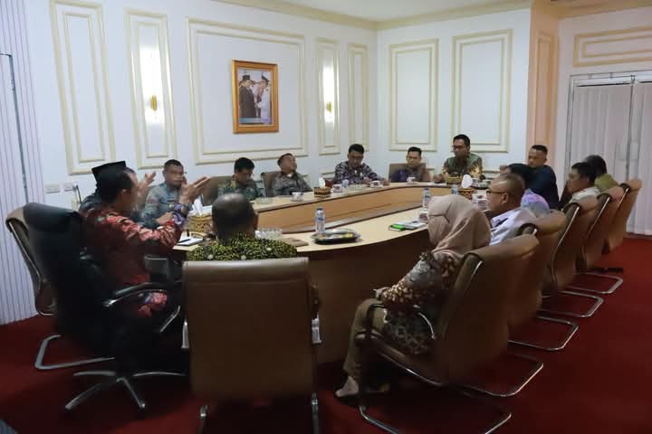 Wabup Lampura Pimpin Rapat Tindak Lanjut Sidak ke PT Sinar Laut