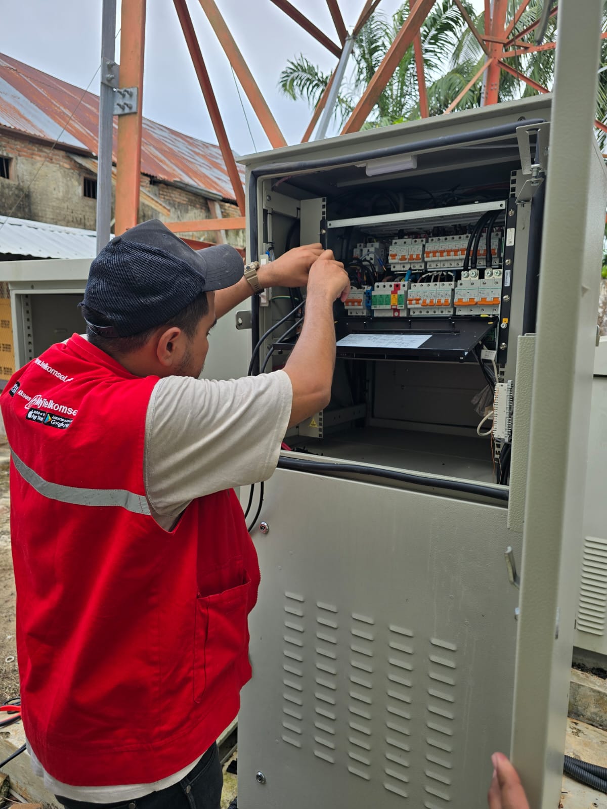 Telkomsel Percepat Pemulihan Jaringan dan Salurkan Bantuan Sosial untuk Masyarakat Aceh Tamiang