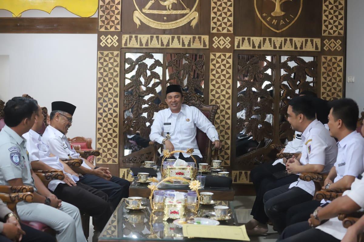 Bupati Lambar Ajak Warga Manfaatkan Program Pemutihan Pajak Kendaraan