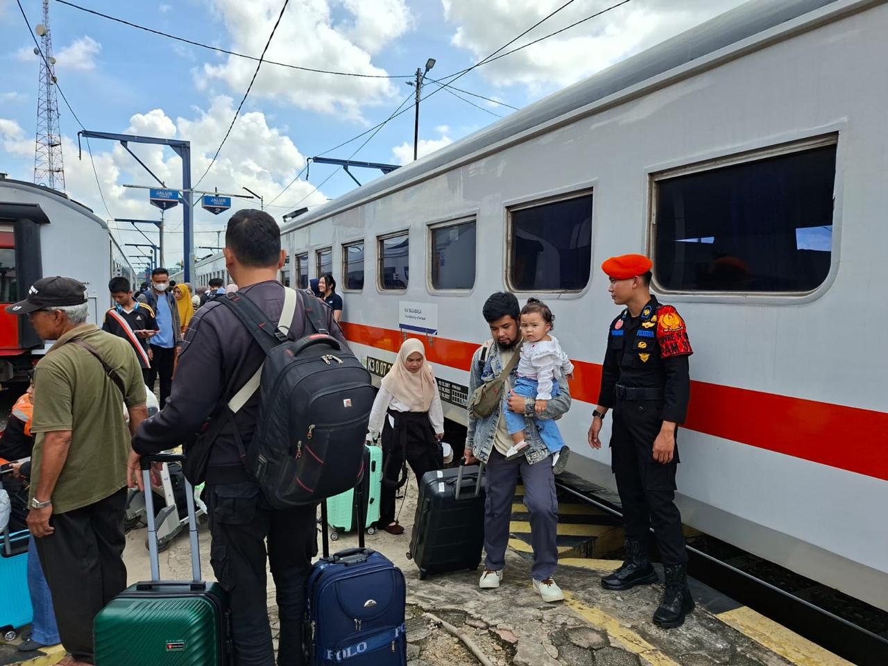 39.678 Penumpang Gunakan Kereta Api pada Masa Arus Mudik Lebaran 2026