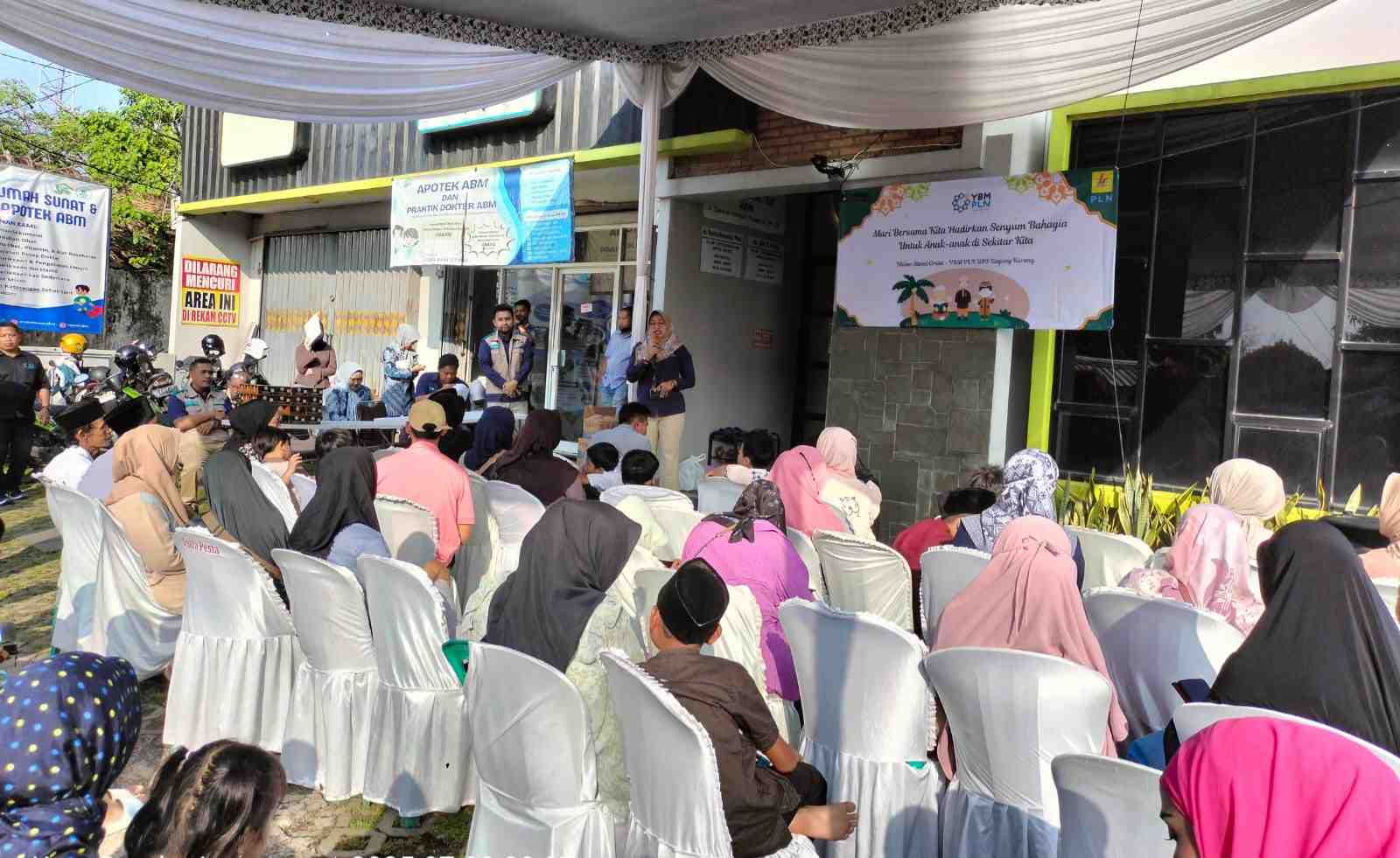 Senyum Anak Indonesia, YBM PLN Gelar Khitanan Massal Gratis di Bandar Lampung