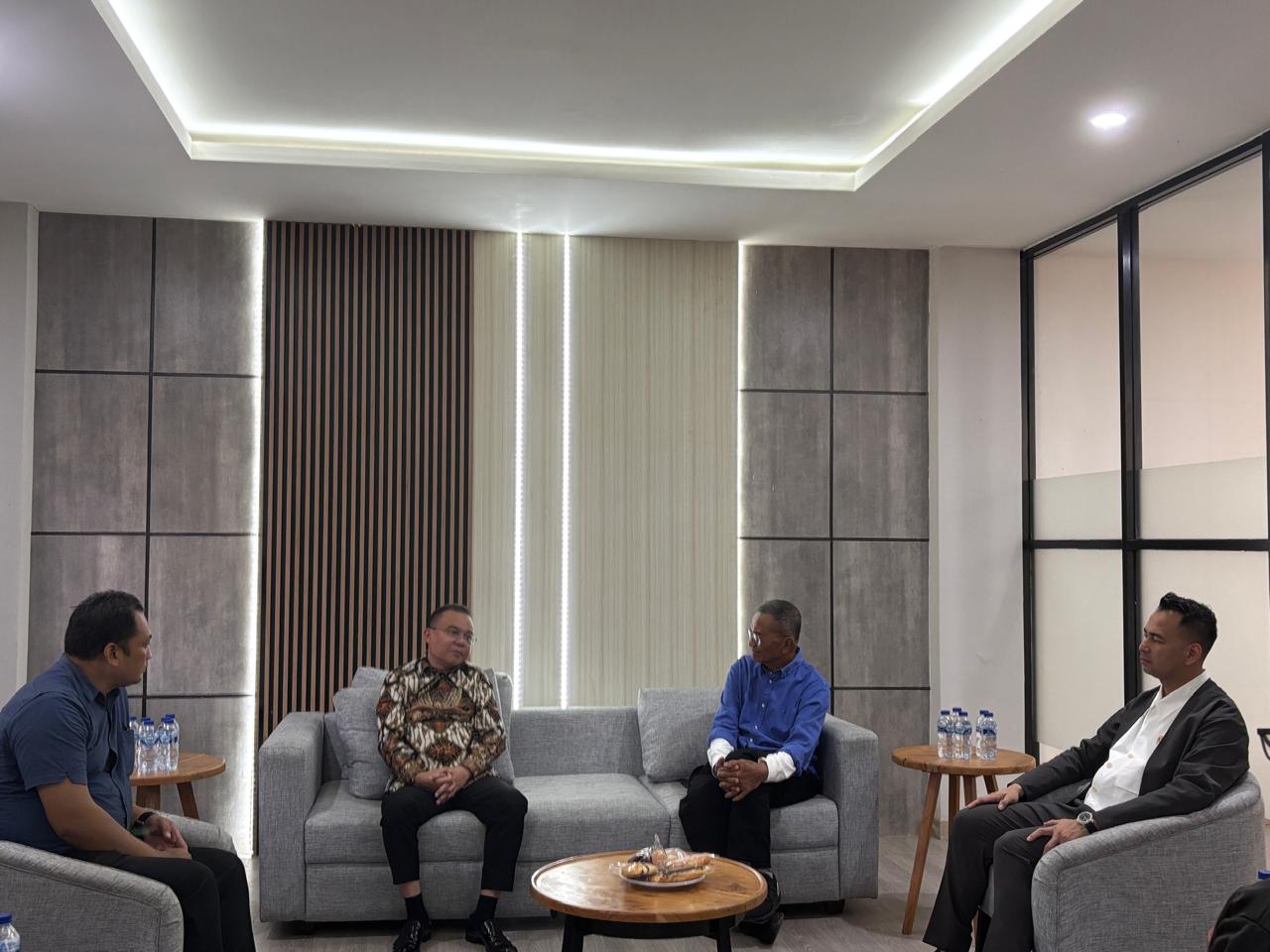 Sufmi Dasco dan Raffi Ahmad Kunjungi Kantor Disway, Minta Maaf ke Dahlan Iskan