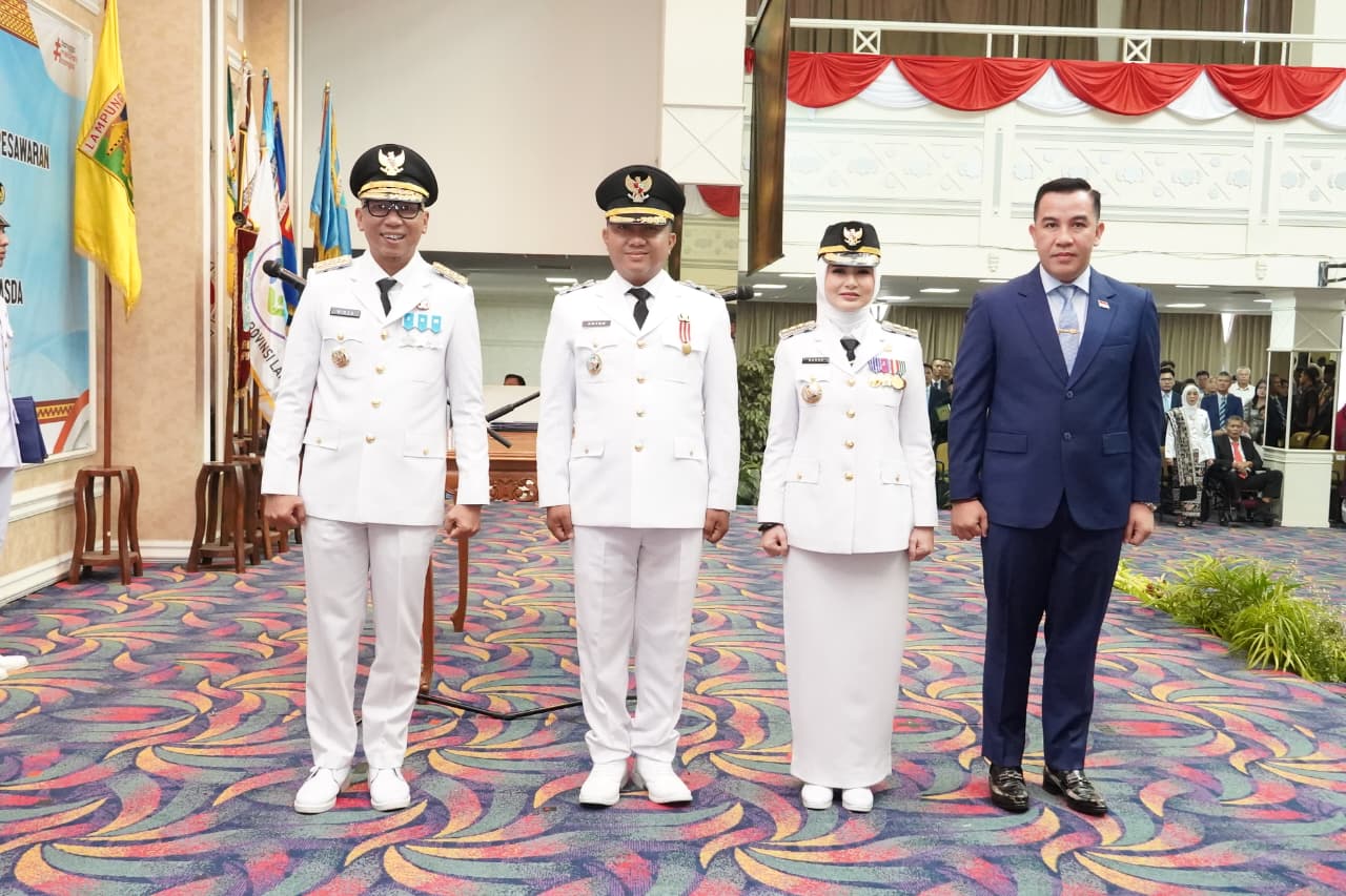 Gubernur Lampung Lantik Nanda Indira–Antonius Muhammad Ali Sebagai Bupati dan Wakil Bupati Pesawaran