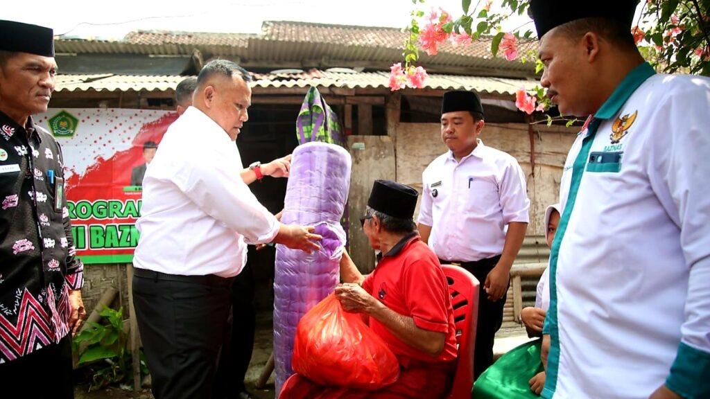 Pemkab dan Baznas Lamsel Bedah Rumah Warga Sidomulyo