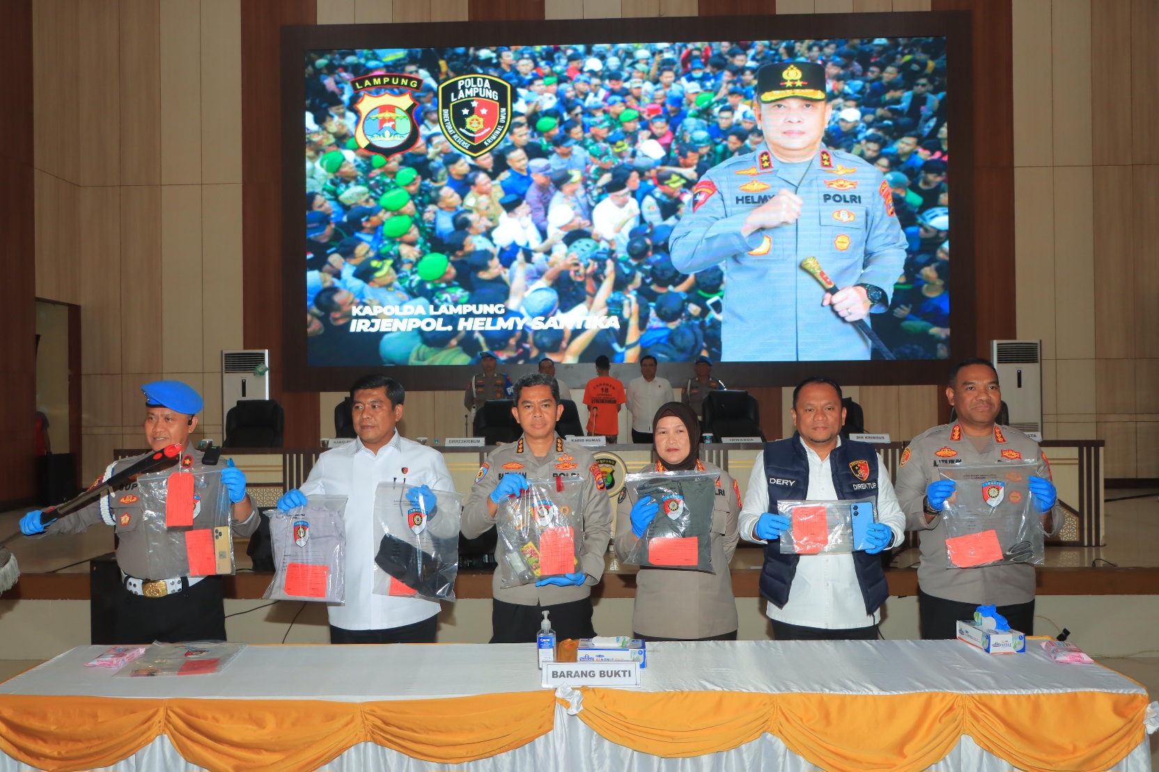 7 Perusuh diamankan Polda Lampung 1 ditetapkan Tersangka Kasus Bom Molotov Saat Demo