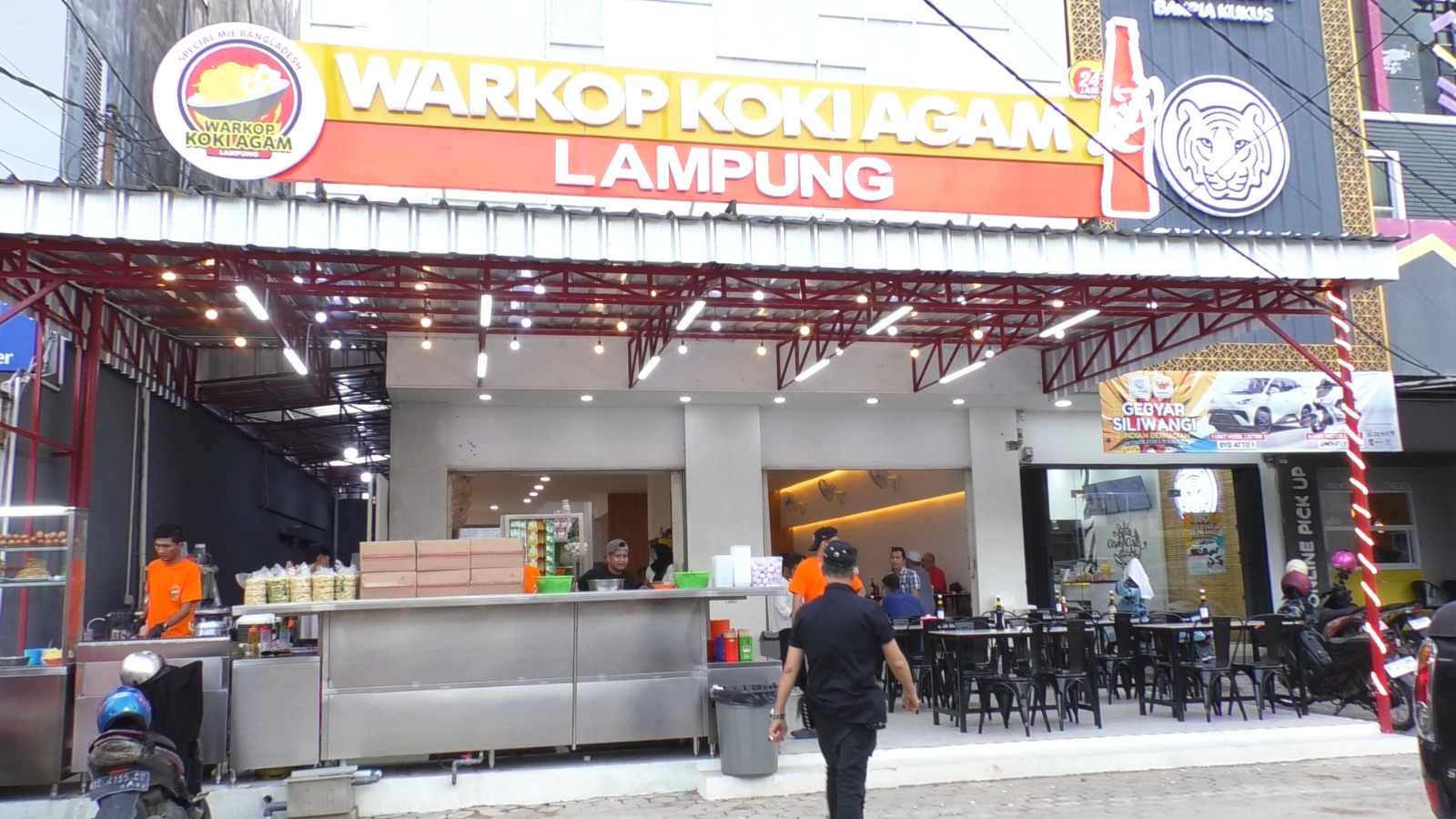Warkop Koki Agam Hadir di Lampung, Sajikan Menu Mie Bangladesh Super Pedas-Kopi Mantap