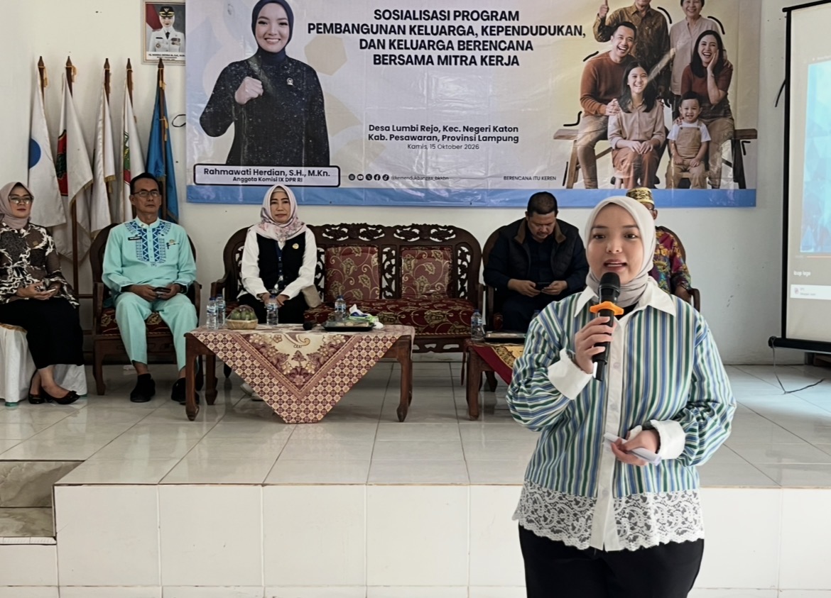 Rahmawati Herdian Gelar Bhakti Sosial di Negerikaton